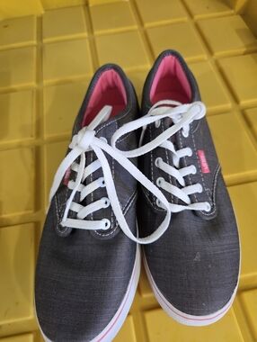 Womens Grey Size 6 VANS Excellent Condition